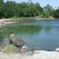 Le long de l'anse de Moulin neuf