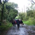 Nous suivons une rivière et l'ancienne ligne de chemin de fer